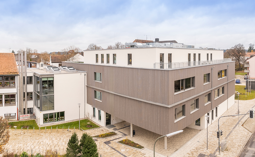 Drohnenaufnahme Erweiterung und Sanierung Grundschule Petershausen