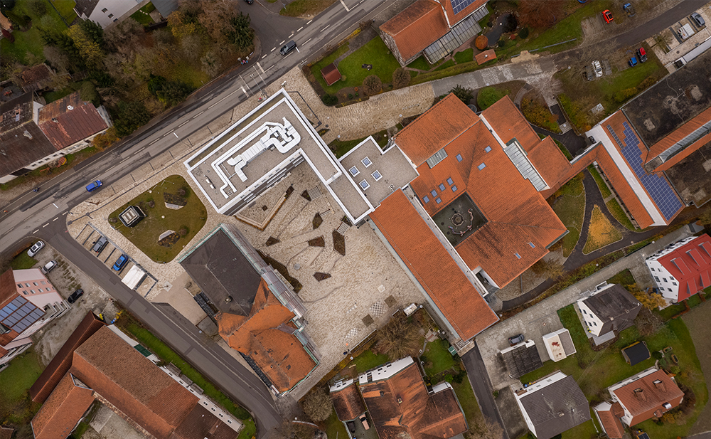 Drohnenaufnahme Erweiterung und Sanierung Grundschule Petershausen